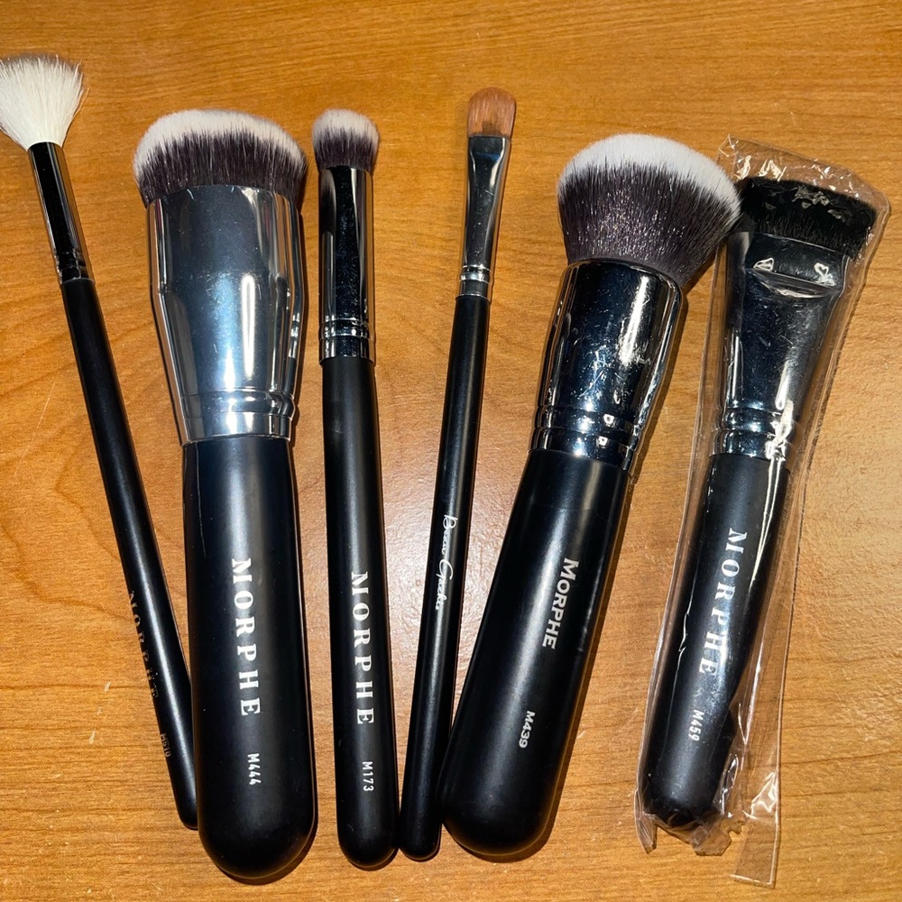 Set of 5 morphe brushes plus an extra